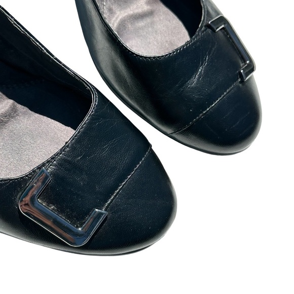 Aerosoles Heelrest "Colorado" Black Leather Pump, Silver Buckle, 9.5 - Picture 9 of 10